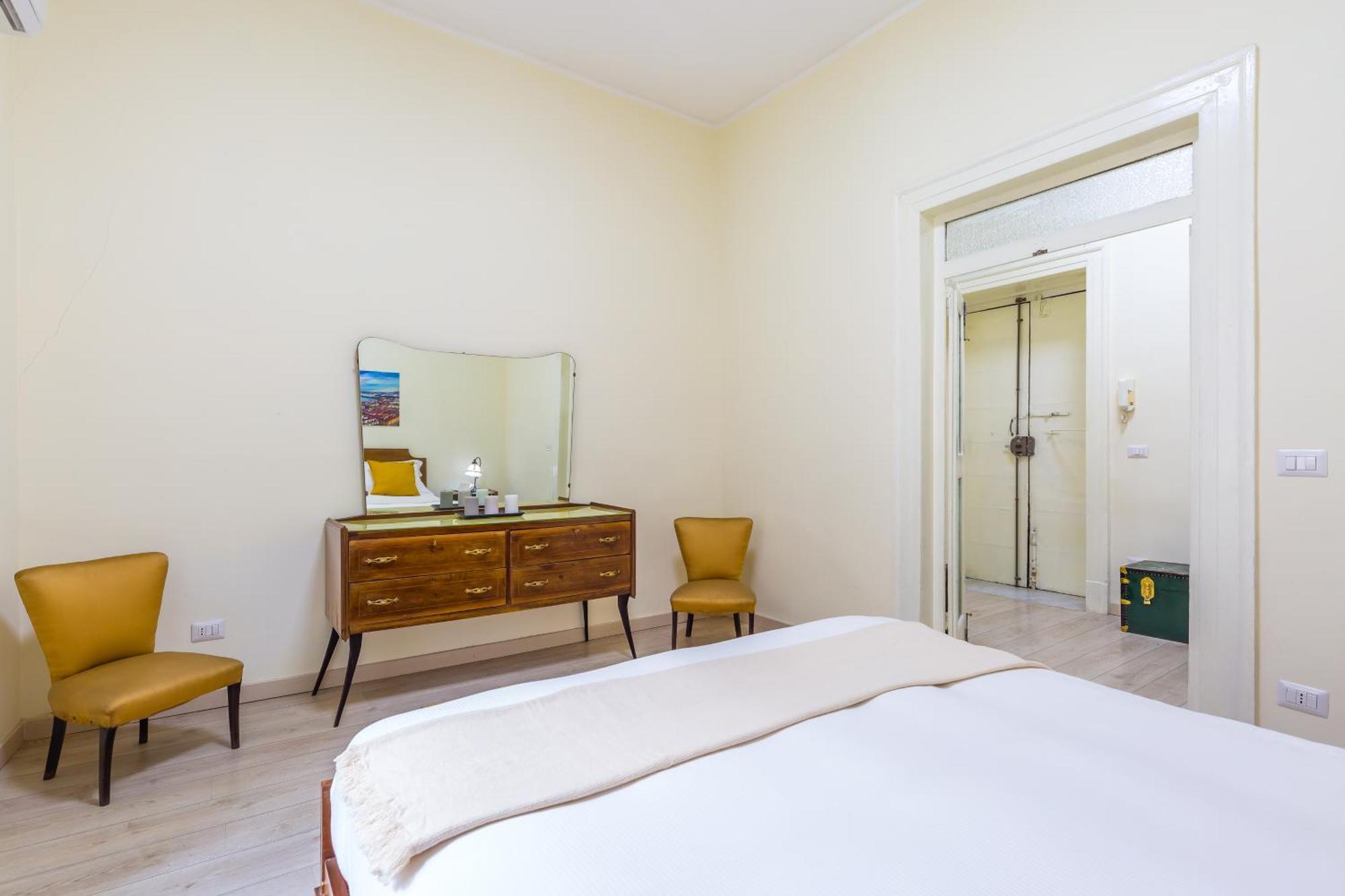 Apartamento A Pochi Passi Da Piazza Del Gesu By Wonderful Italy Nápoles Exterior foto